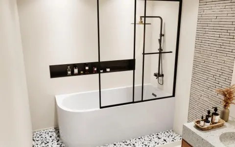 Salle de bain moderne avec baignoire blanche, paroi de douche noire et étagère murale. La taille baignoire semble parfaite pour un moment de détente.