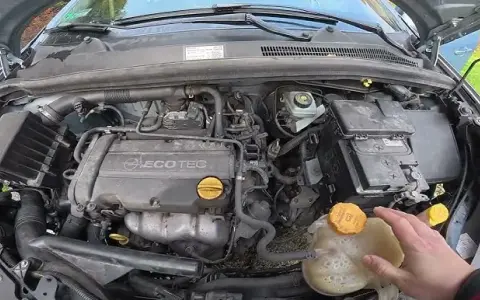 Ile płynu do chłodnicy Opel Corsa D? Kluczowe informacje i porady