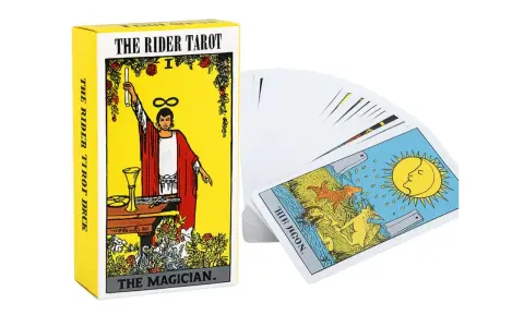 Tarot: Lustro duszy czy pułapka? Zrozum karty i wybierz świadomie