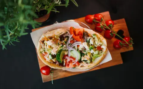 Kebab bez winy? Zrób fit biały sos czosnkowy bez majonezu!