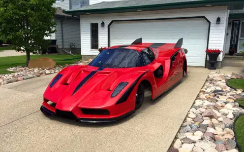 Jak wygląda Ferrari Enzo? Zaskakujące detale i unikalny design