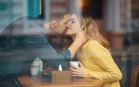 Na której randce pocałunek? Odkryj idealny moment na pierwszy krok