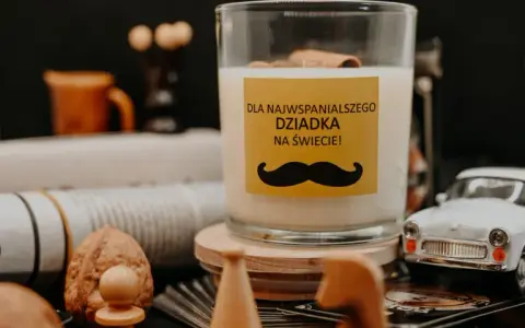 Prezent na Walentynki dla Chłopaka: Pomysły, Które Go Zachwycą