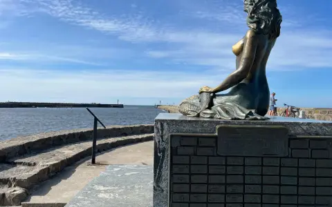 Gdzie jest Ustka? Odkryj perłę Pomorza i jej atrakcje!