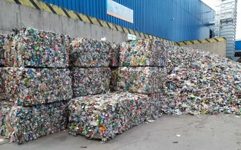 Dlaczego śmieci takie drogie? Odkryj ukryte przyczyny wzrostu kosztów