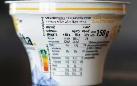 Jogurt skyr waniliowy 150g. Wartość odżywcza: 139 kcal w porcji. Idealny na szybką przekąskę.