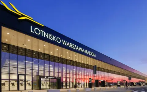 Lotnisko Warszawa-Radom: Kiedy otwarto? Kluczowe fakty