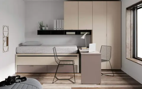 Camera vintage su pouf grigio, letto con contenitore e scrivania. Un perfetto **colore taupe abbinamento** per un ambiente moderno e funzionale.