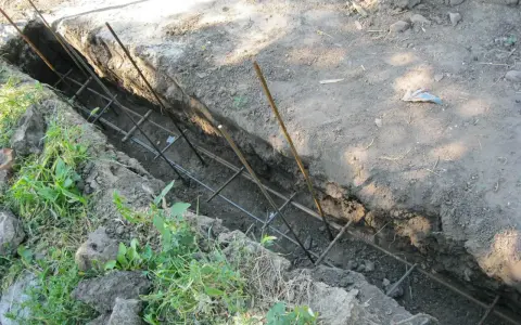Jak zrobić fundament pod ogrodzenie - uniknij najczęstszych błędów