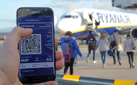 Czy drukować kartę Ryanair? Aplikacja, wyjątki, opłaty.