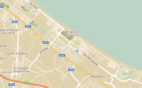 Mappa stradale che mostra la costa adriatica vicino a Misano Adriatico, con strade, autostrade (E55) e località come Case Chiesa Vecchia.