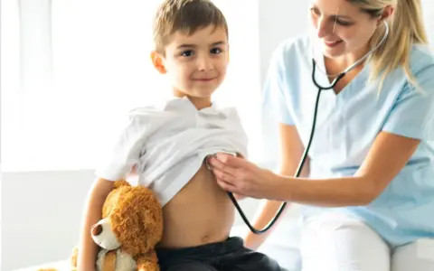 NNW szkolne a szpital: Czy polisa pokryje pobyt dziecka?