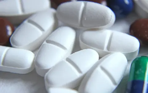 Alivio urgente dolor de muelas sin receta: ¿Qué tomar en farmacia?