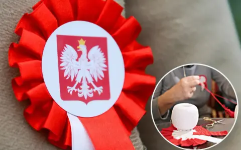 Jak zrobić kotylion: czerwono-biała kokarda z orłem, obok ręce tworzące podobny wzór z nici i nożyczek.