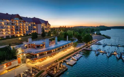 Hotel Gołębiewski Mikołajki - kiedy powstał i co go wyróżnia?