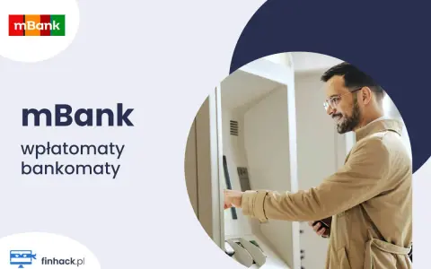 mBank: mężczyzna korzysta z bankomatu, wpłaty i wypłaty pieniędzy są proste.