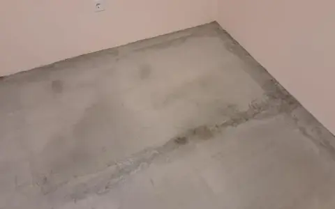 Ile schnie posadzka? Uniknij błędów i przyspiesz suszenie!