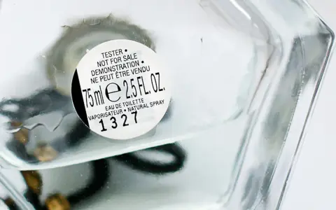Stężenie perfum: EDP, EDT, EDC. Poznaj sekret trwałości zapachu!