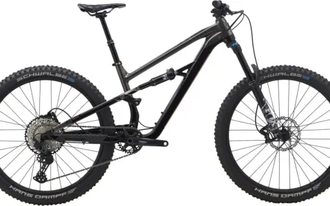 Nowy rower full suspension Polygon Siskiu T8 gotowy na górskie trasy.