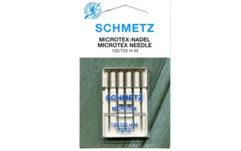 Aiguille microtex Schmetz pour tissus fins et synthétiques. Idéale pour un travail précis.