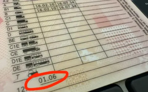 Fragment prawa jazdy z datą 01.06. Czy to termin ważności, po którym potrzebny jest lekarz do przedłużenia prawa jazdy?