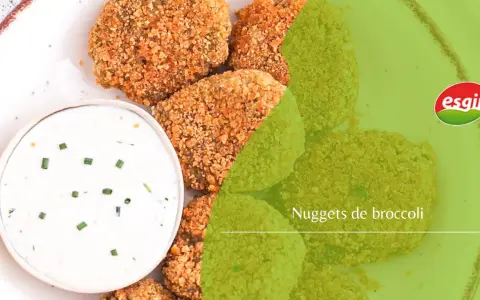 Crujientes nuggets de brocoli con salsa cremosa. ¡Un snack saludable y delicioso!