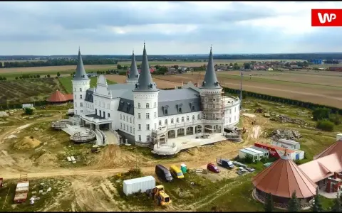 Hotel Cztery Wieże Katarzynin: Otwarcie nadal nieznane? Sprawdź!