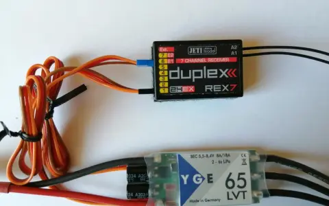 Jeti Duplex REX7 Empfänger und YGE 65 LVT ESC (Electronic Speed Controller) für Modellbau.