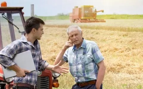 Traktor czy ciągnik? Ekspert wyjaśnia, kiedy używać obu nazw