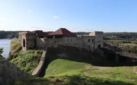 Dobczyce z dziećmi: Zamek, Jezioro i place zabaw - przewodnik