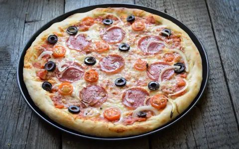 Szybka pizza w 30 minut? Zrób ją w domu proste przepisy!