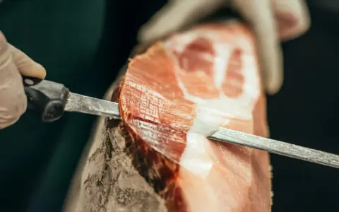 Il Gastronomo: Sedi, Menù, Prezzi e Come Prenotare