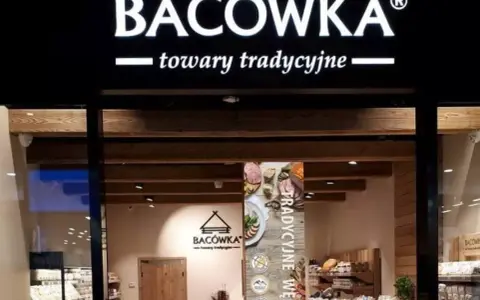 Bacówka - towary tradycyjne. Sklep oferuje tradycyjne wędliny i inne produkty.
