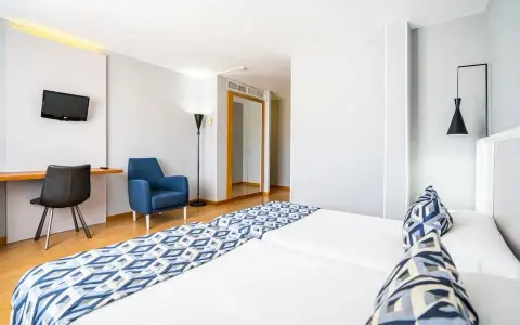 Hotel Beleret: Comodidad y buenas reseñas cerca del centro de Valencia