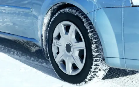 Opony letnie: kiedy zmiana? 7°C to klucz do bezpieczeństwa i oszczędności