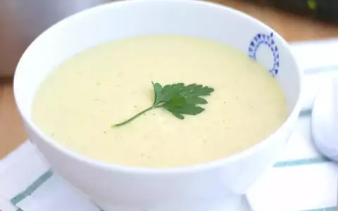 Soupe courgettes sans pomme de terre : secret d'un velouté onctueux