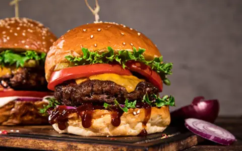 Warzywa do burgera: Klasyka i sekrety idealnej kompozycji