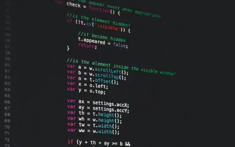 Fragment kodu JavaScript, który implementuje algorytmy programowanie, sprawdzając widoczność elementów na stronie.