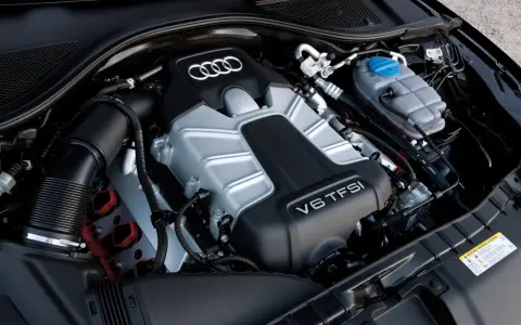 Silniki V6 TFSI Audi A7, potężne serce tej maszyny, gotowe do drogi.