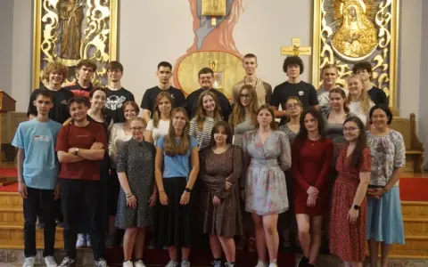 Oaza w Kościele: Czym jest Ruch Światło-Życie?