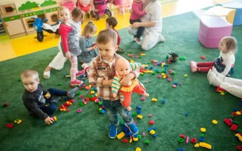 Żłobek od którego miesiąca? Kluczowe informacje dla rodziców