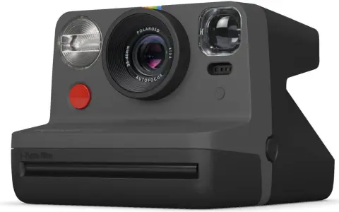 Ceny aparatów Polaroid 2025: od 450 zł do 2500+. Całkowity koszt