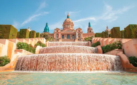 Barcelona: Gdzie spać? Wybierz idealną dzielnicę na Twój wyjazd!