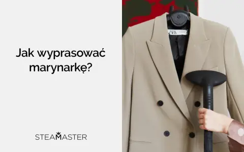 Jak wyprasować marynarkę? Ręka trzyma parownicę, która usuwa zagniecenia z beżowej marynarki.