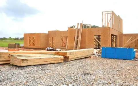 Ile kosztuje budowa domu szkieletowego 70m2? Sprawdź szokujące ceny!