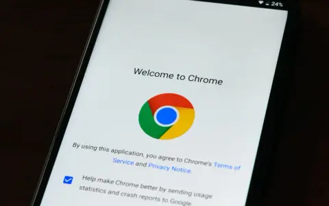 Jak wyczyścić Chrome w telefonie? Przyspiesz i chroń prywatność!