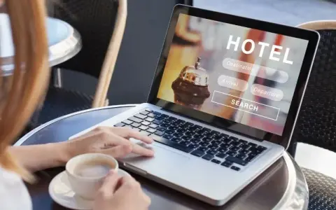 Gdzie sprawdzić opinie o hotelach? Przewodnik krok po kroku