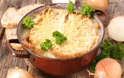 Sopa de cebolla de la abuela: El secreto para un sabor auténtico
