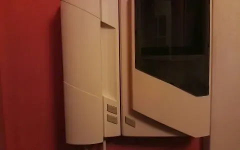 Jak wyciszyć domofon w bloku i cieszyć się ciszą w mieszkaniu
