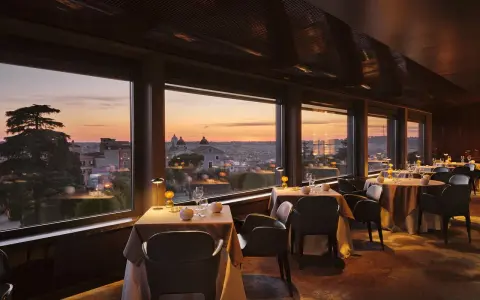Hotel Eden Roma: Lusso, Vista e Stella Michelin | Prenota Ora